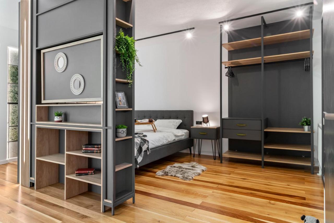 6Rooms 锡比乌 外观 照片