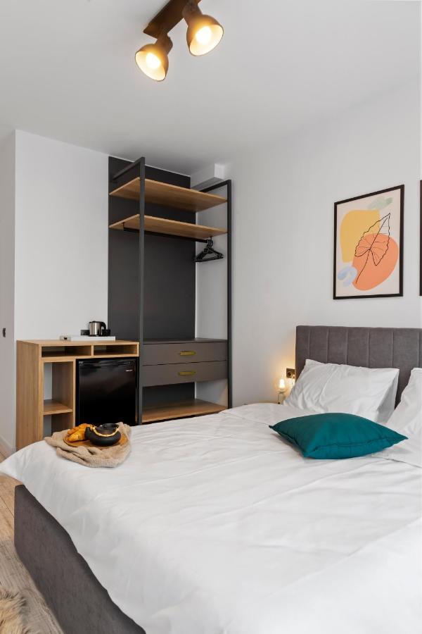 6Rooms 锡比乌 外观 照片