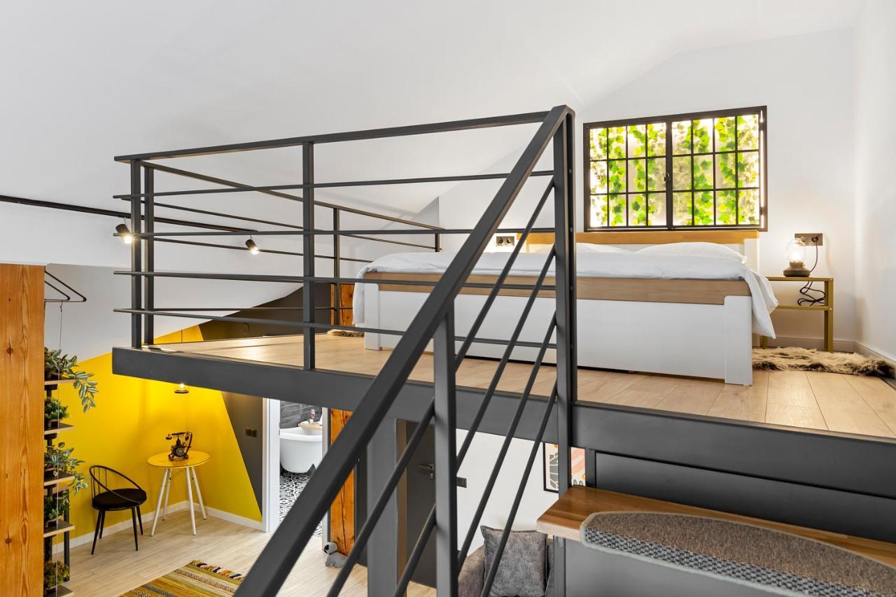6Rooms 锡比乌 外观 照片
